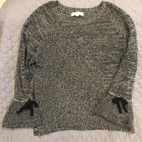 LOFT Sweaters - Like New LOFT black and white sweater